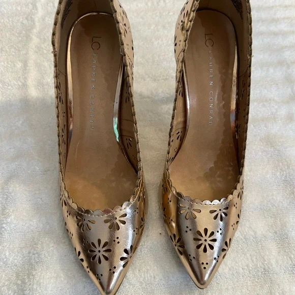 Lauren Conrad rose gold heels. - Picture 4 of 5